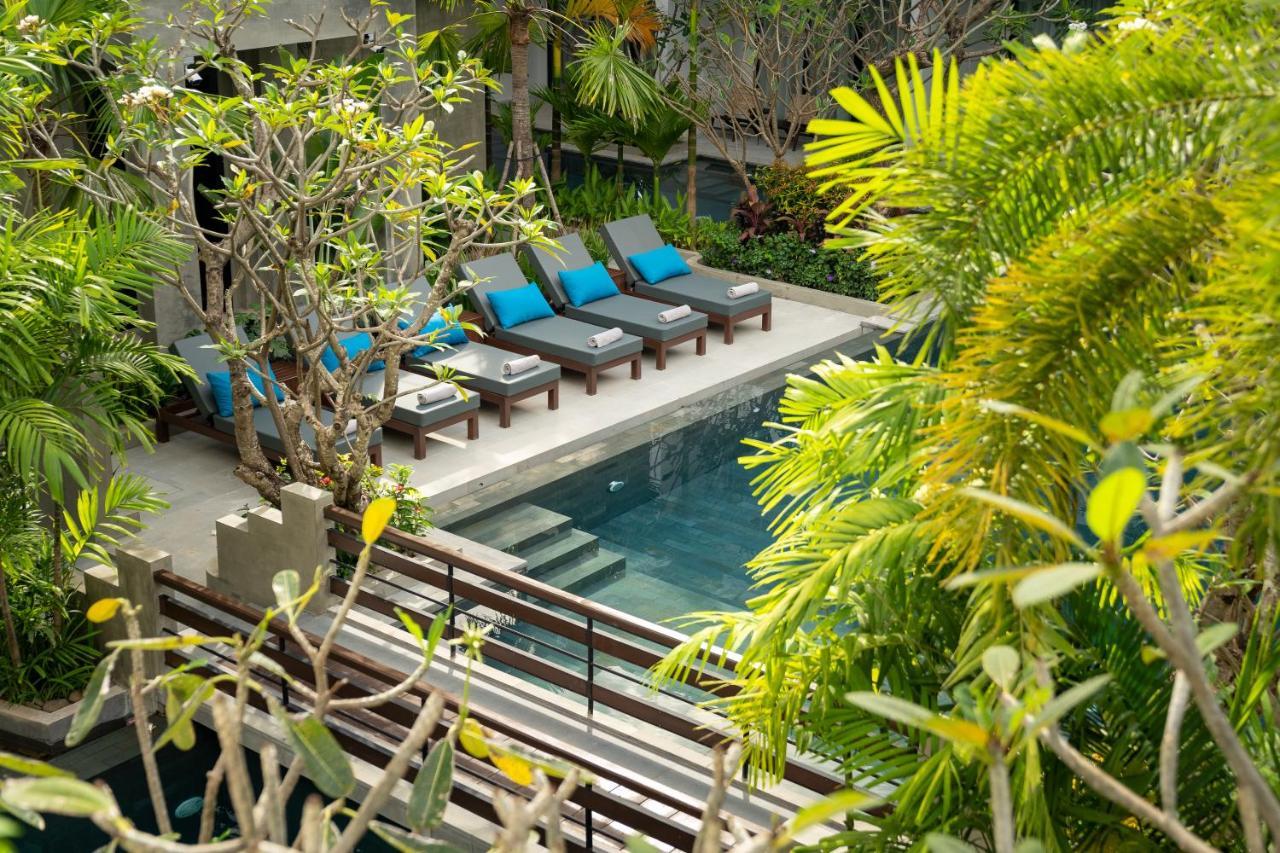 סיאם ריפ Eightfold Urban Resort מראה חיצוני תמונה The swimming pool at the hotel