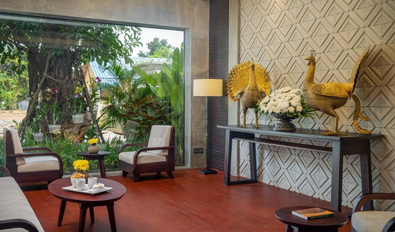 סיאם ריפ Eightfold Urban Resort מראה חיצוני תמונה The lobby of the hotel