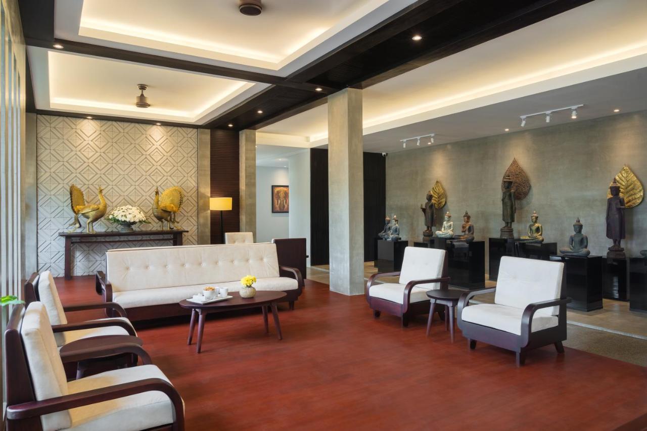 סיאם ריפ Eightfold Urban Resort מראה חיצוני תמונה The lobby of the Royal Thai Police Museum