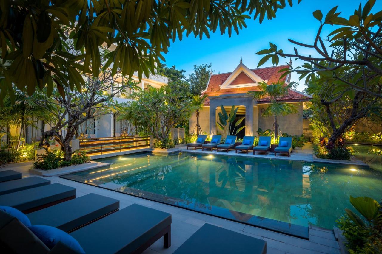 סיאם ריפ Eightfold Urban Resort מראה חיצוני תמונה The hotel's swimming pool