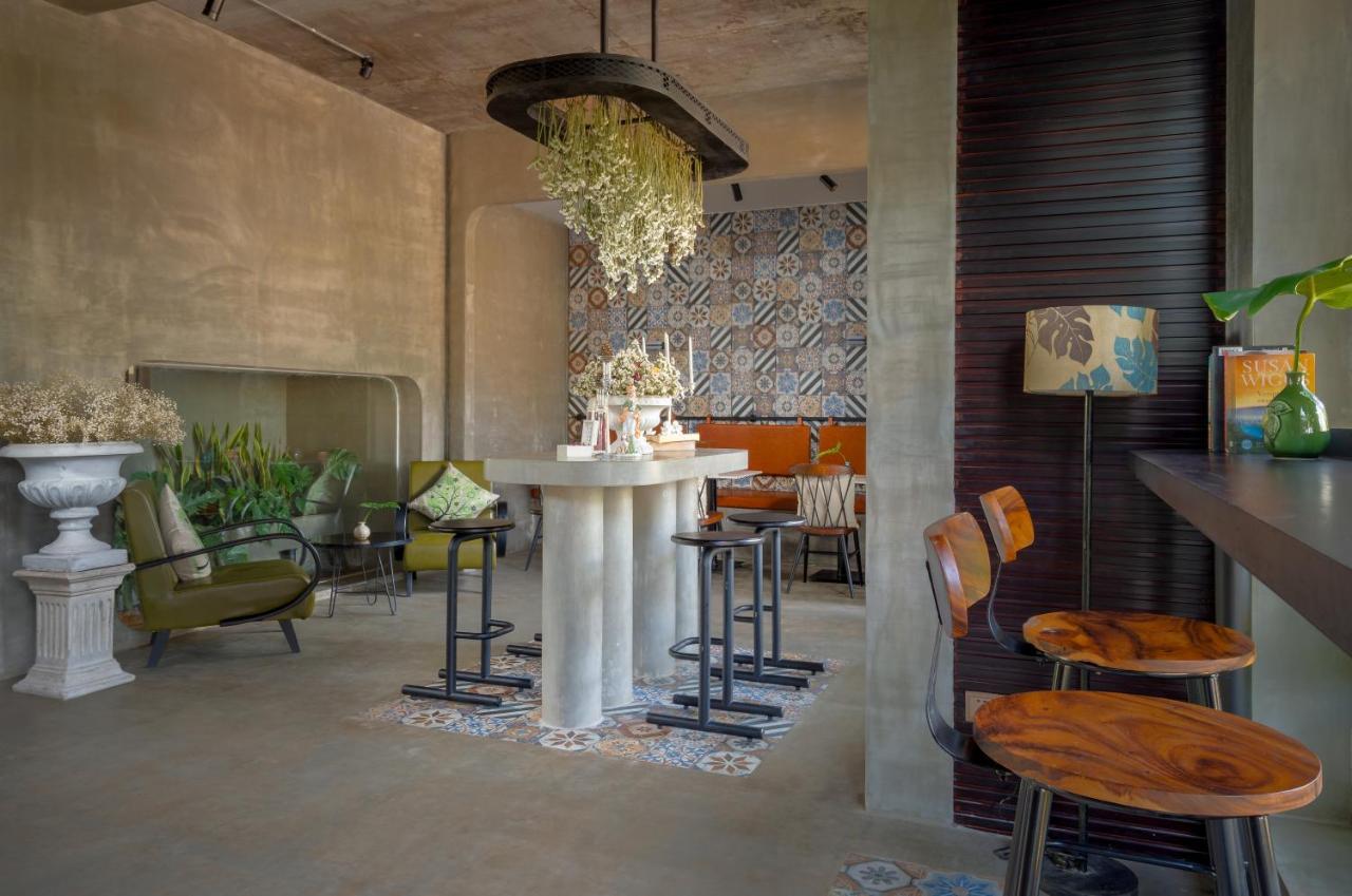 סיאם ריפ Eightfold Urban Resort מראה חיצוני תמונה The interior of the restaurant