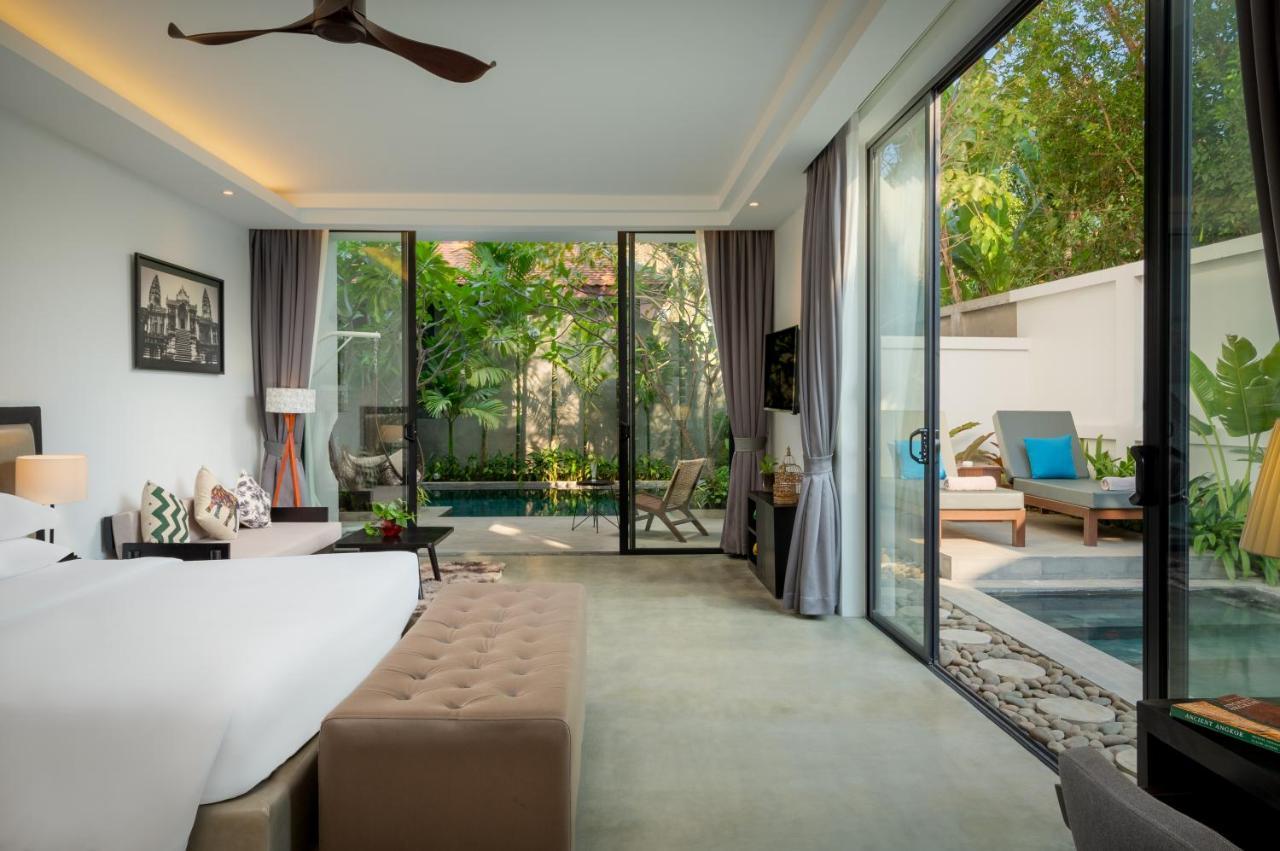 סיאם ריפ Eightfold Urban Resort מראה חיצוני תמונה A pool villa at The Village Phuket