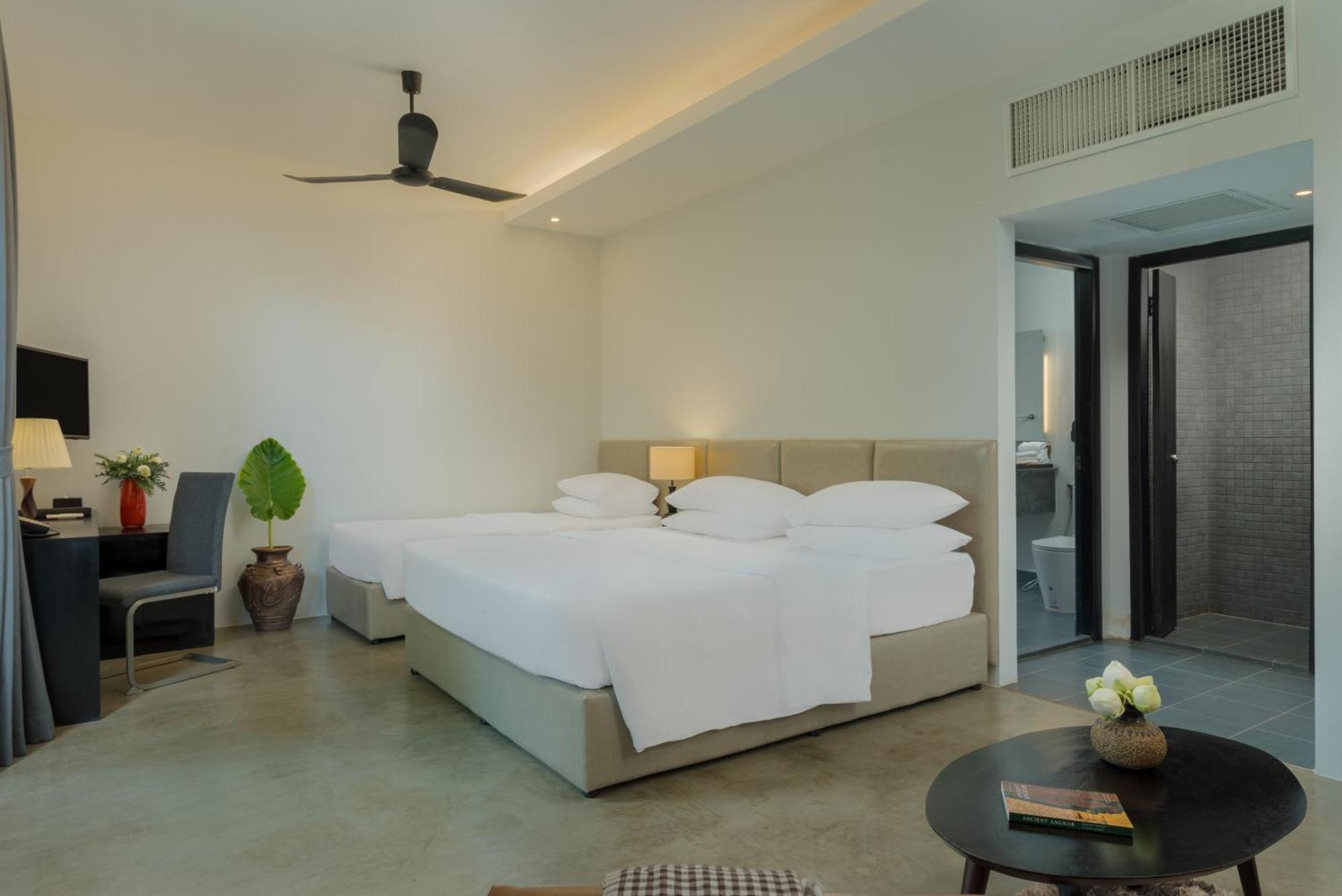 סיאם ריפ Eightfold Urban Resort חדר תמונה Deluxe Room